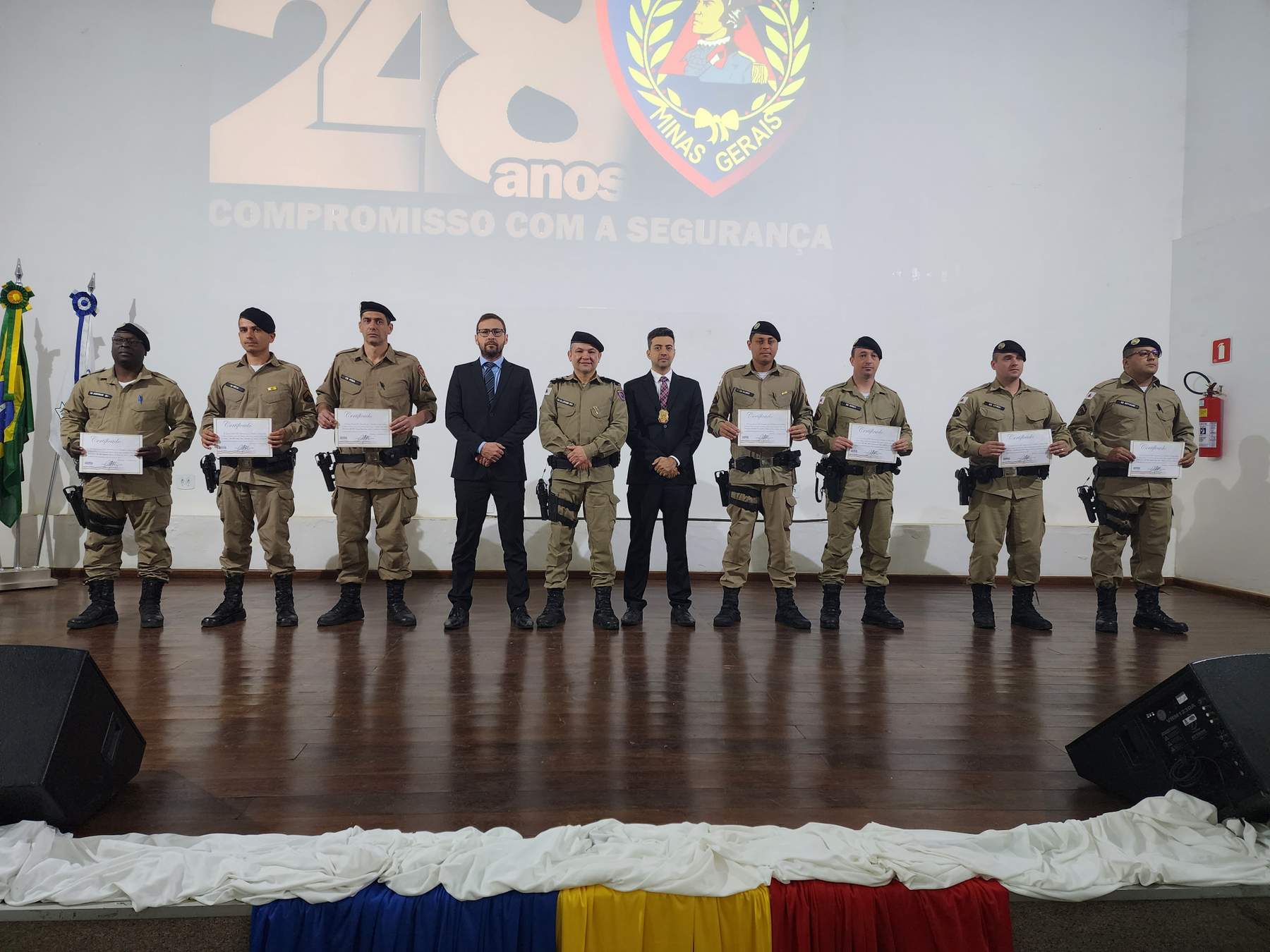 Portal Caparaó 11º Batalhão realiza homenagens nos 248 anos da